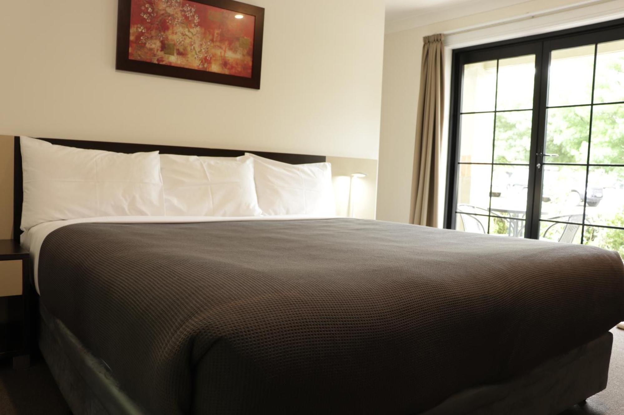 Cootamundra Heritage Motel & Apartments Екстериор снимка